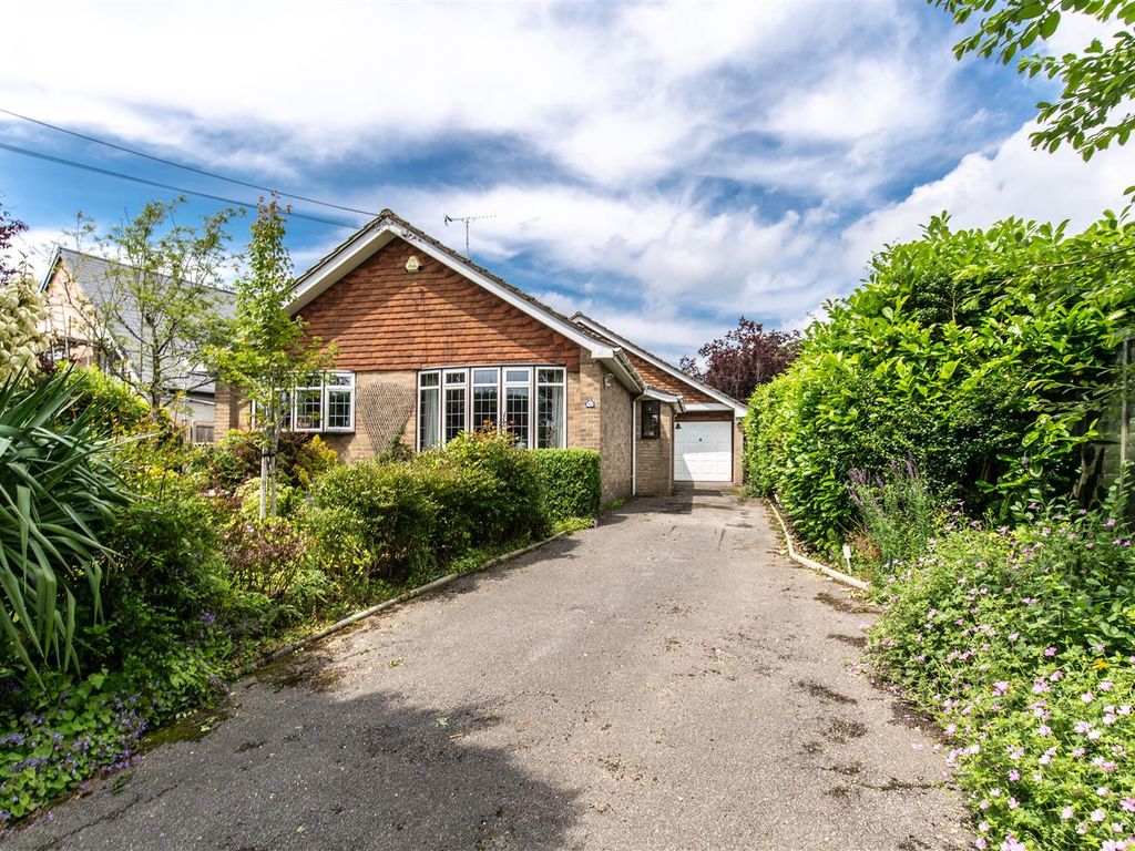 4 bed bungalow for sale in Allington Road, Newick, Lewes BN8 Zoopla