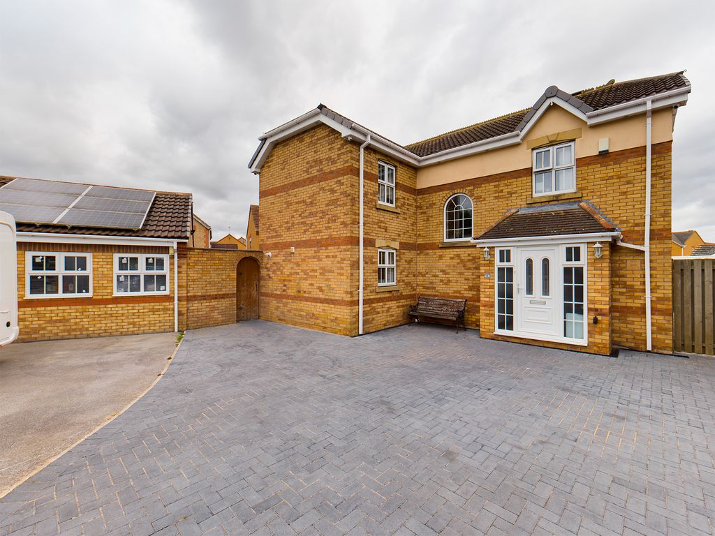 4 bed detached house for sale in Weald Park, Kingswood, Hull HU7 Zoopla