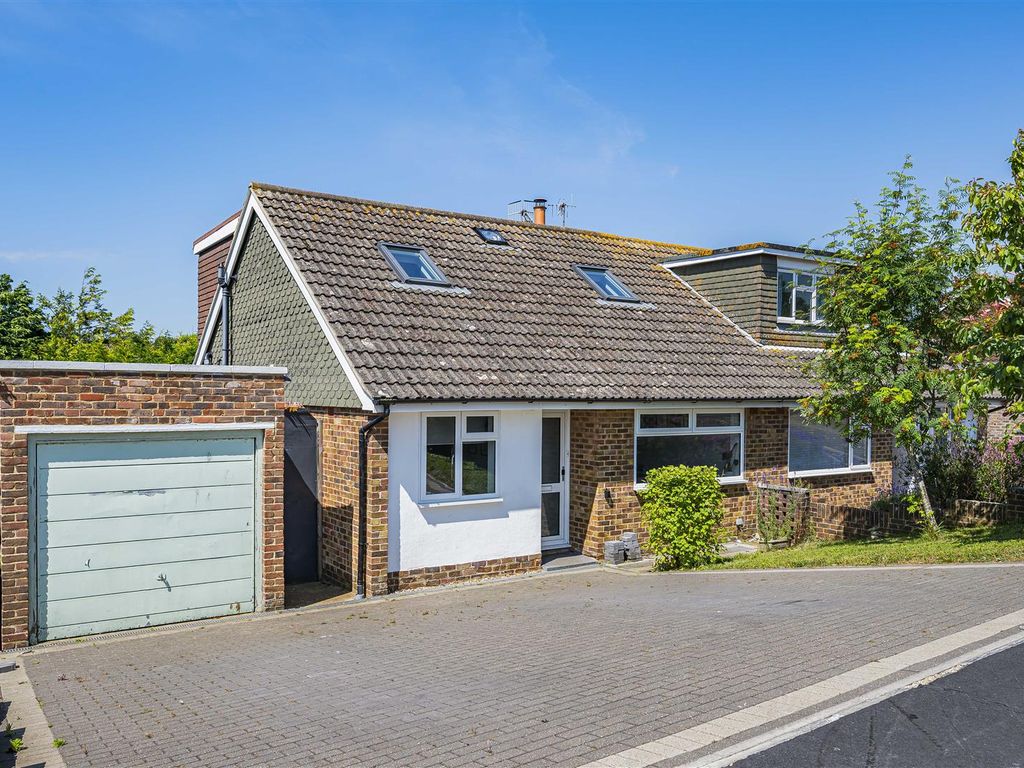 4 bed semidetached house for sale in Valley Drive, Seaford BN25, £