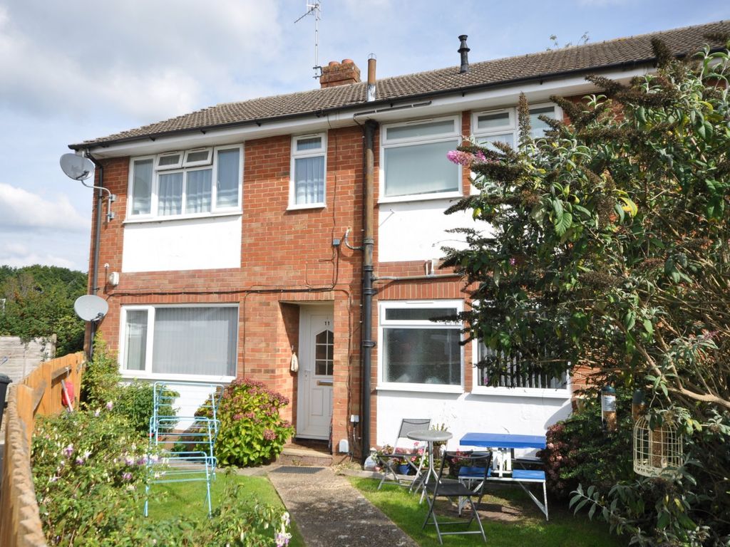2 bed for sale in Windmill Close, Horley RH6 Zoopla