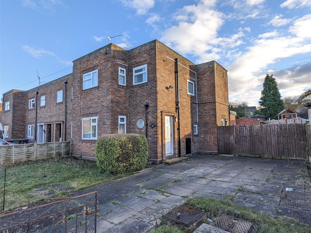 3 bed end terrace house for sale in Park Road, Donnington, Telford