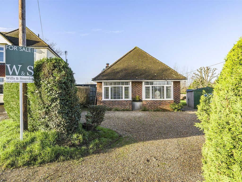 3 bed bungalow for sale in Tuckey Grove, Send Marsh, Ripley GU23 Zoopla