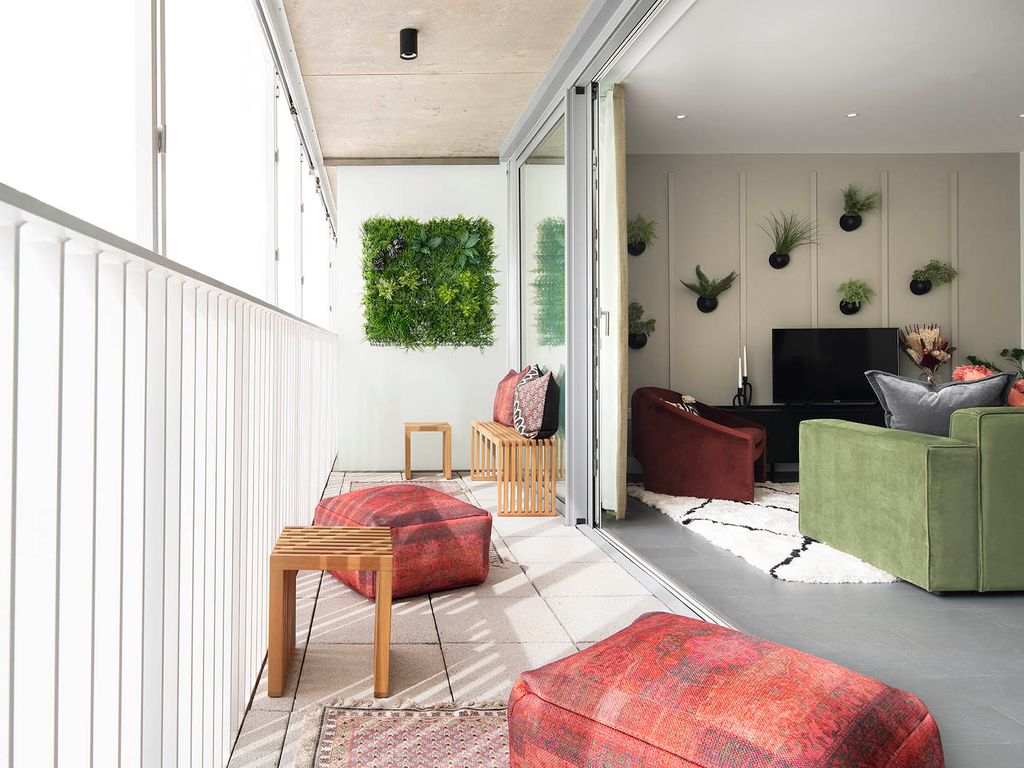 Crimscott Street, London SE1  