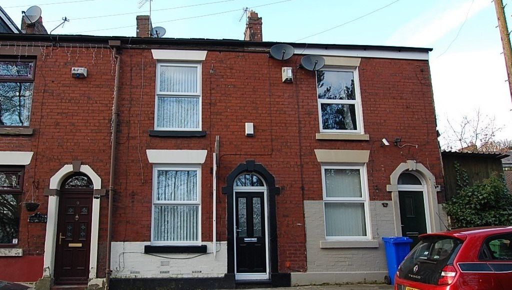 2 bed terraced house to rent in Prospect Place, AshtonUnderLyne, Greater Manchester OL6 Zoopla