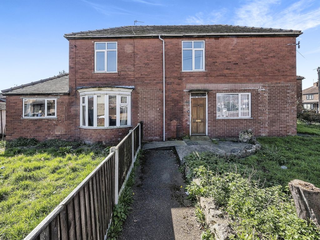 4 bed detached house for sale in Wordsworth Drive, Sprotbrough