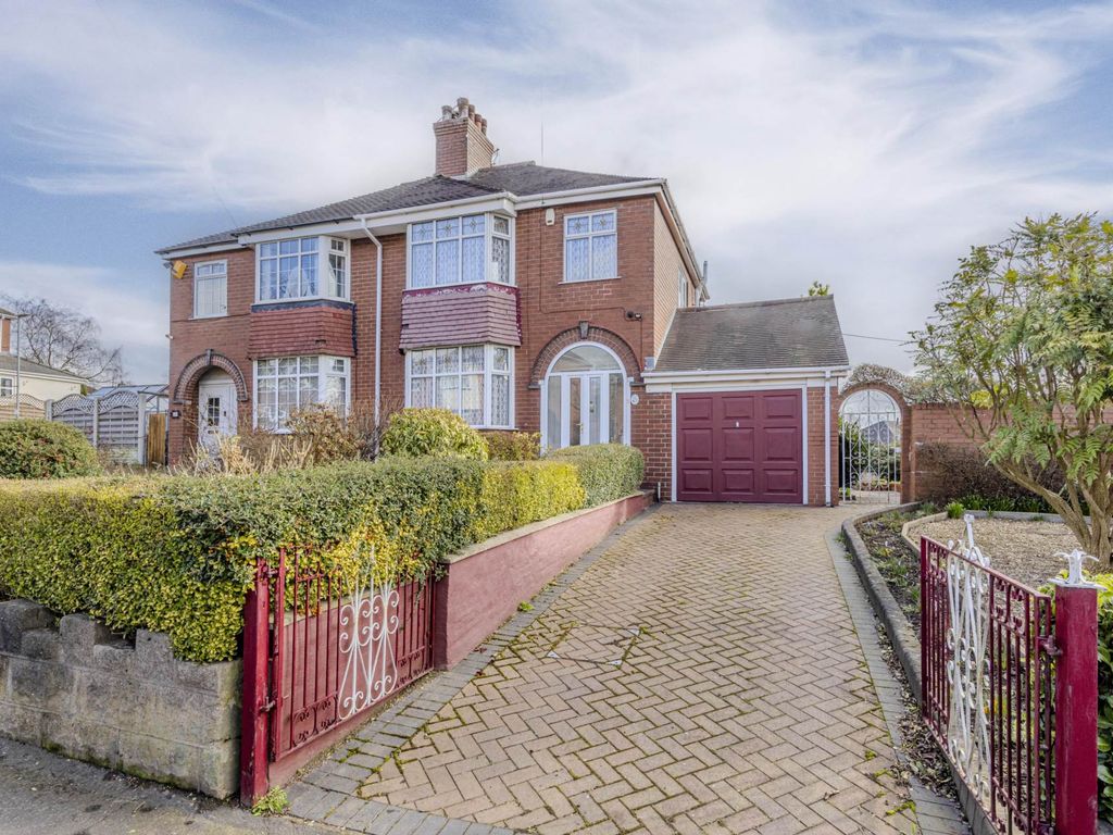 3 bed semidetached house for sale in Blurton Road, Blurton ST3, £