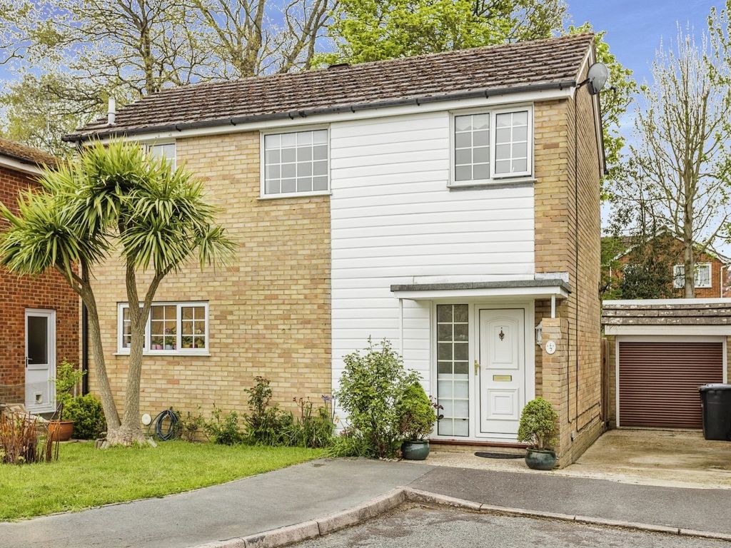 3 bed detached house for sale in Rushwood Close, Haywards Heath RH16 Zoopla