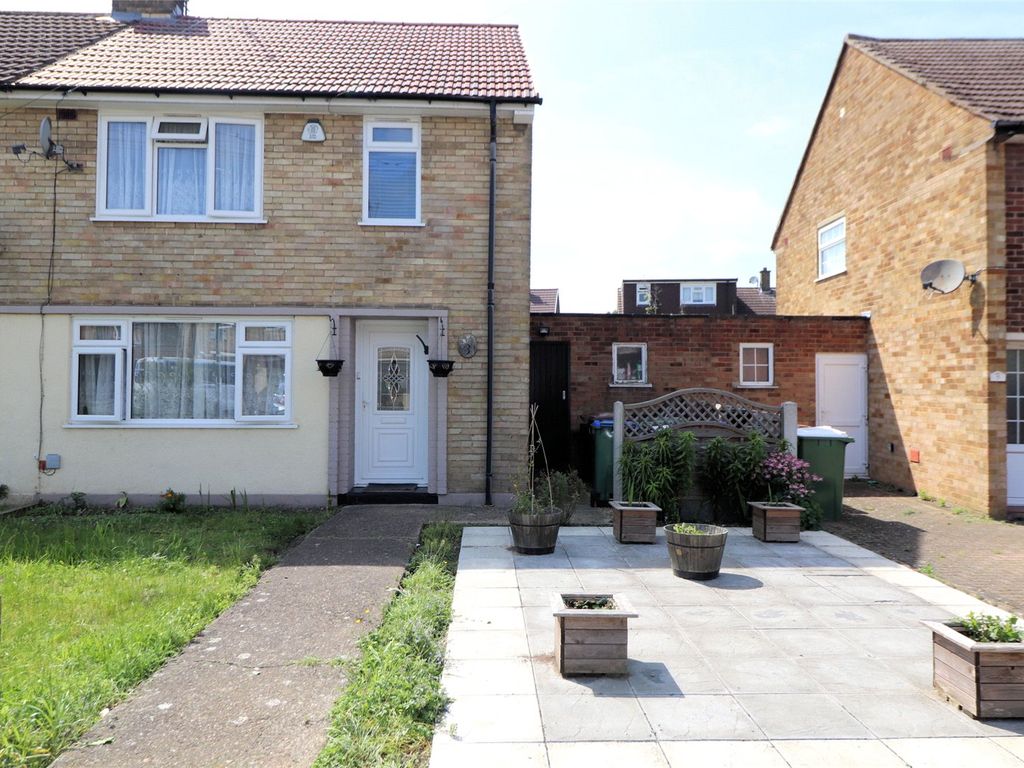 3 bed semidetached house for sale in Stevenson Close, Slade Green