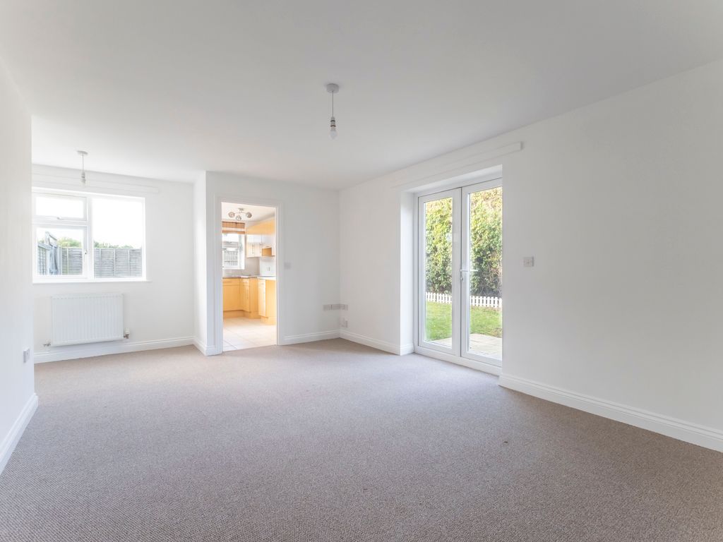 2 bed end terrace house to rent in Elmleaze, Longlevens, Gloucester GL2