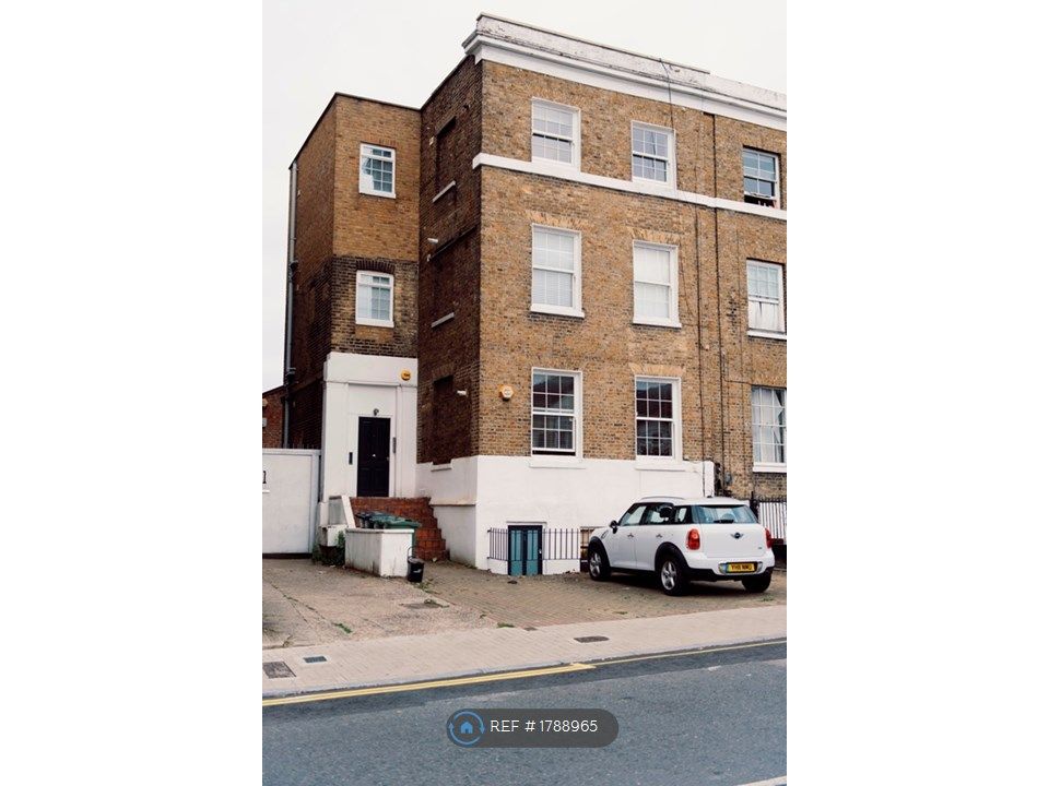 2 bed flat to rent in Park Hill, London SW4, £2,300 pcm Zoopla