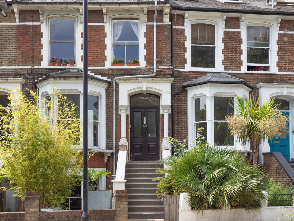 2 bed flat for sale in Amhurst Road, London E8 Zoopla