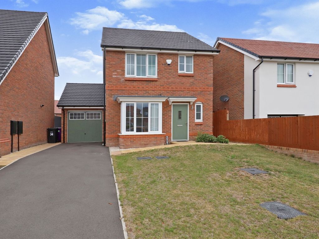 3 bed detached house for sale in Ambergate Road, Bilston WV14 Zoopla