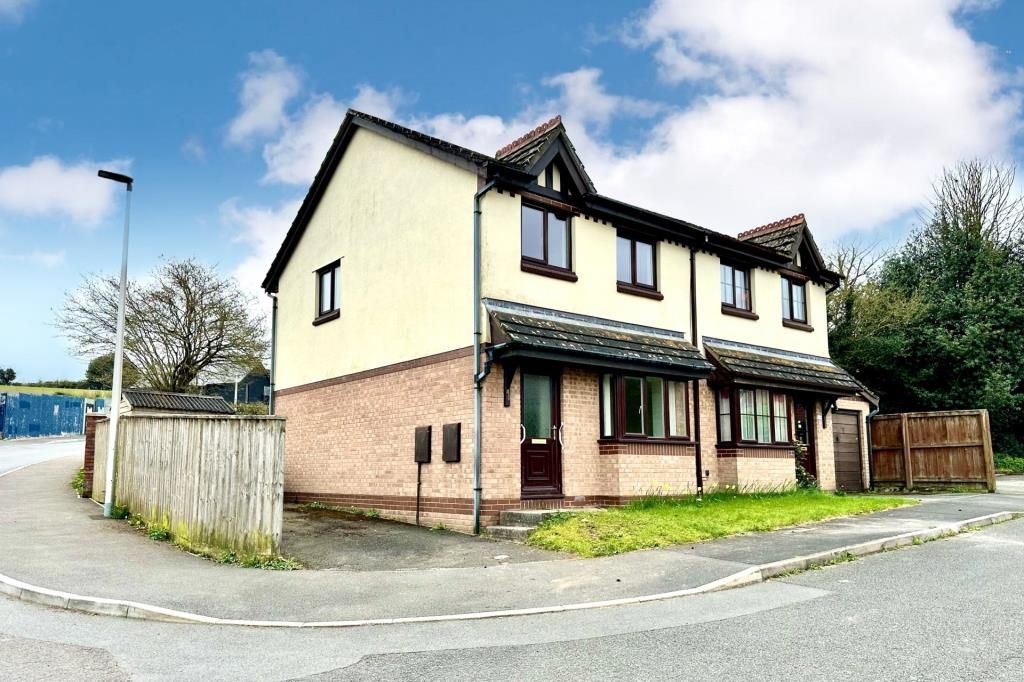3 bed semidetached house for sale in King Alfred Way, Newton