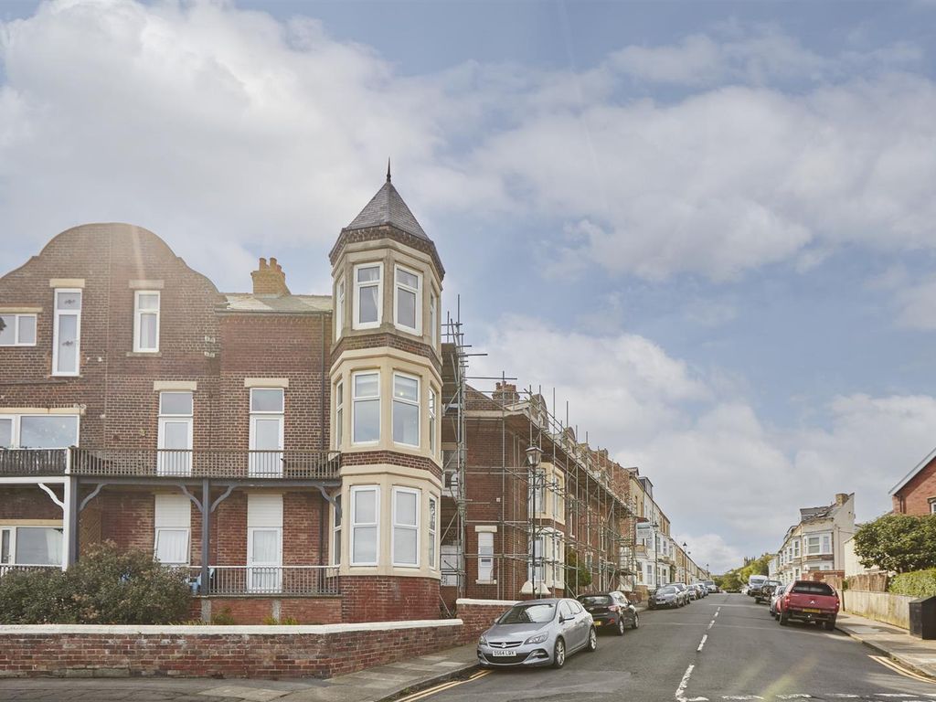 2 bed flat to rent in Marine Parade, SaltburnByTheSea TS12 Zoopla