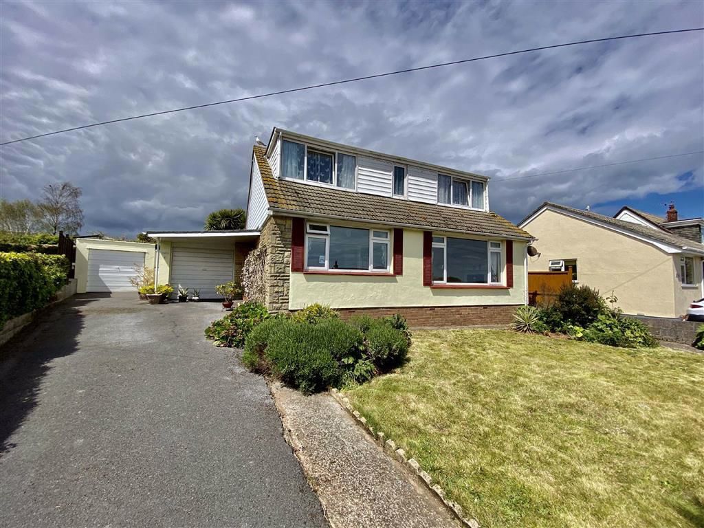 5 bed detached house for sale in Bradden Crescent, Copythorne, Brixham