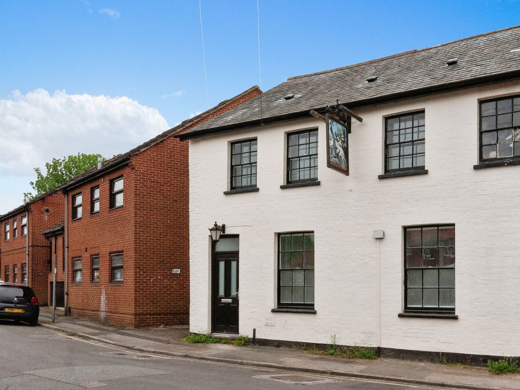 2 bed semidetached house for sale in Flaxfield Road, Basingstoke, Hampshire RG21 Zoopla