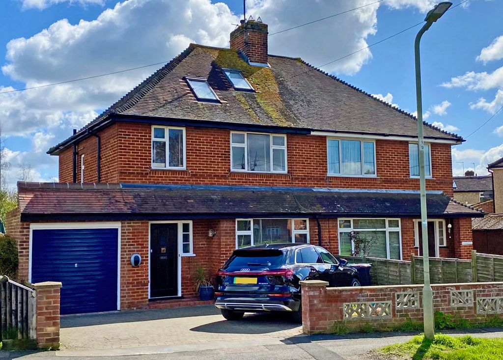 4 bed semidetached house for sale in St. Nicholas Road, Wallingford