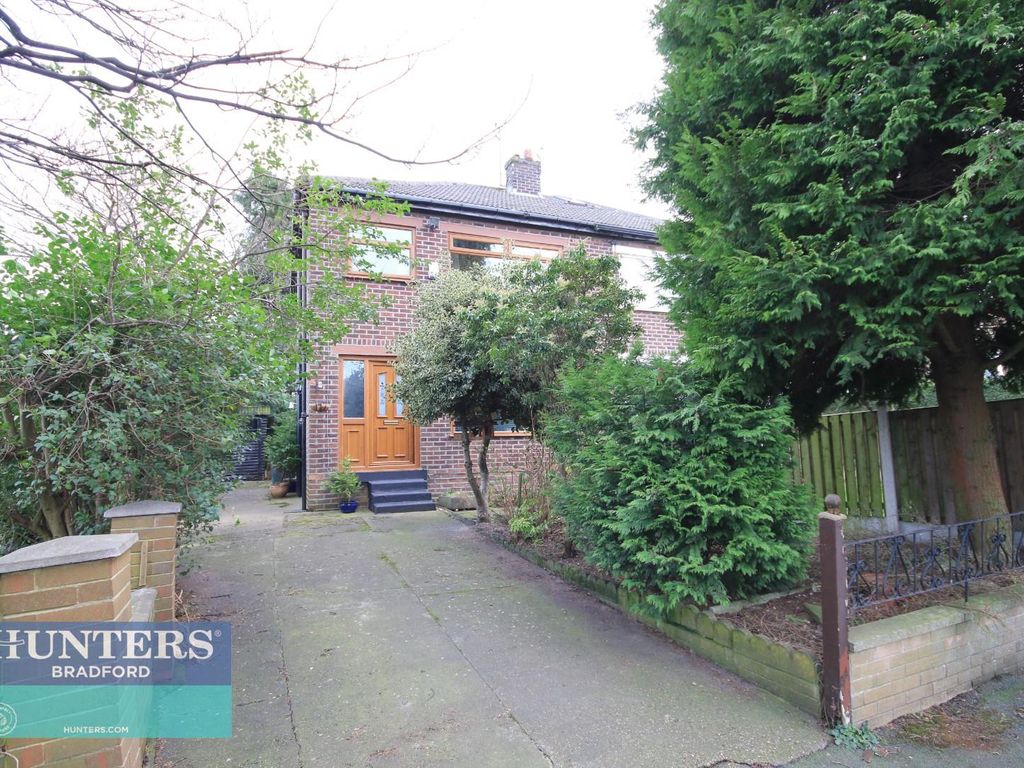 3 bed semidetached house for sale in Birch Way, West Bowling, Bradford BD5, £150,000 Zoopla
