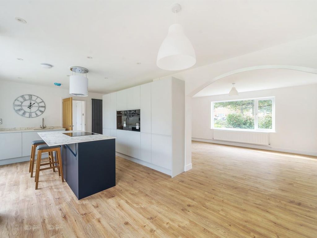 4 bed detached house for sale in Folly Park, High Street, Clapham