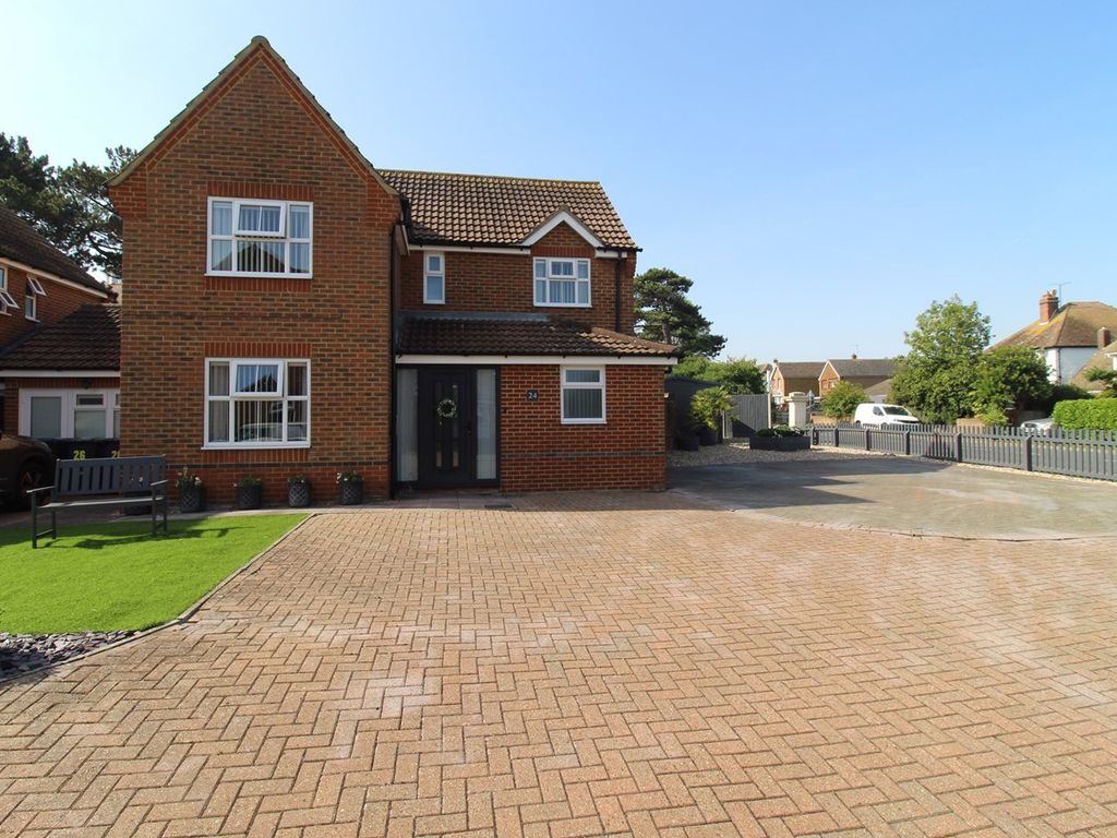 4 bed detached house for sale in Reculver Road, Herne Bay CT6, £485,000