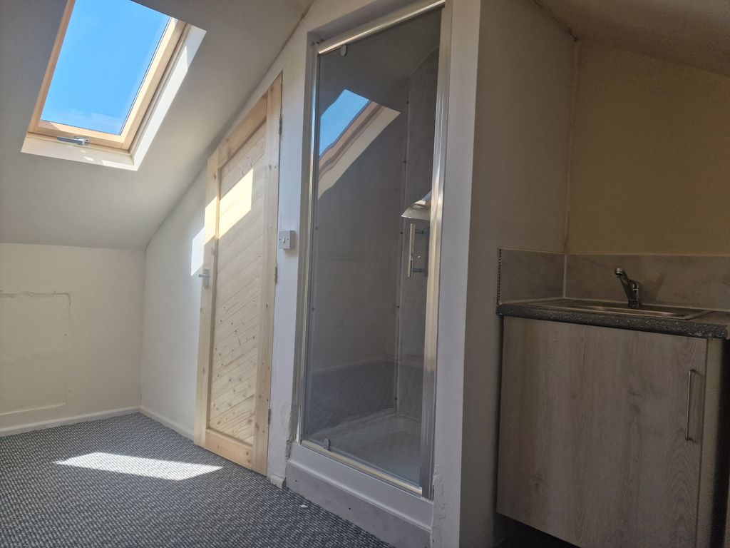 Studio to rent in Charles Road, Small Heath, Birmingham B10 Zoopla