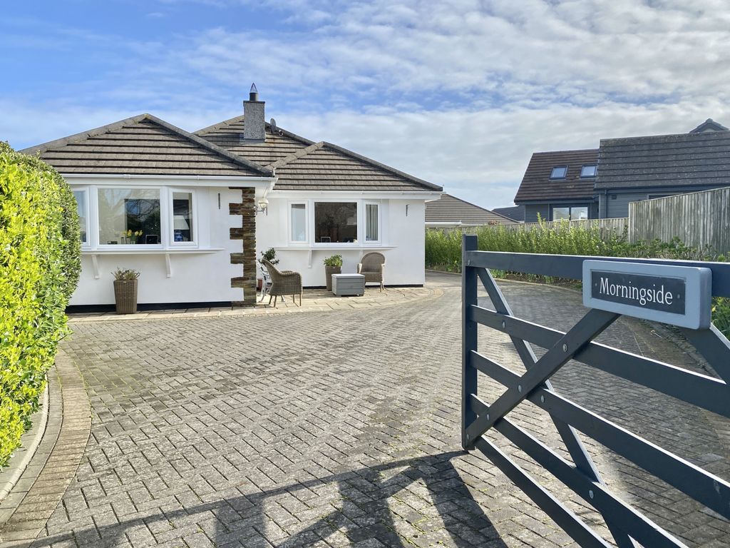 3 bed bungalow for sale in Peguarra Close, Padstow PL28, £675,000 Zoopla