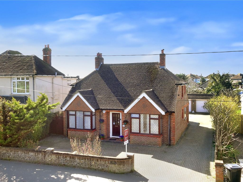 4 bed detached house for sale in Worthing Road, Littlehampton, West