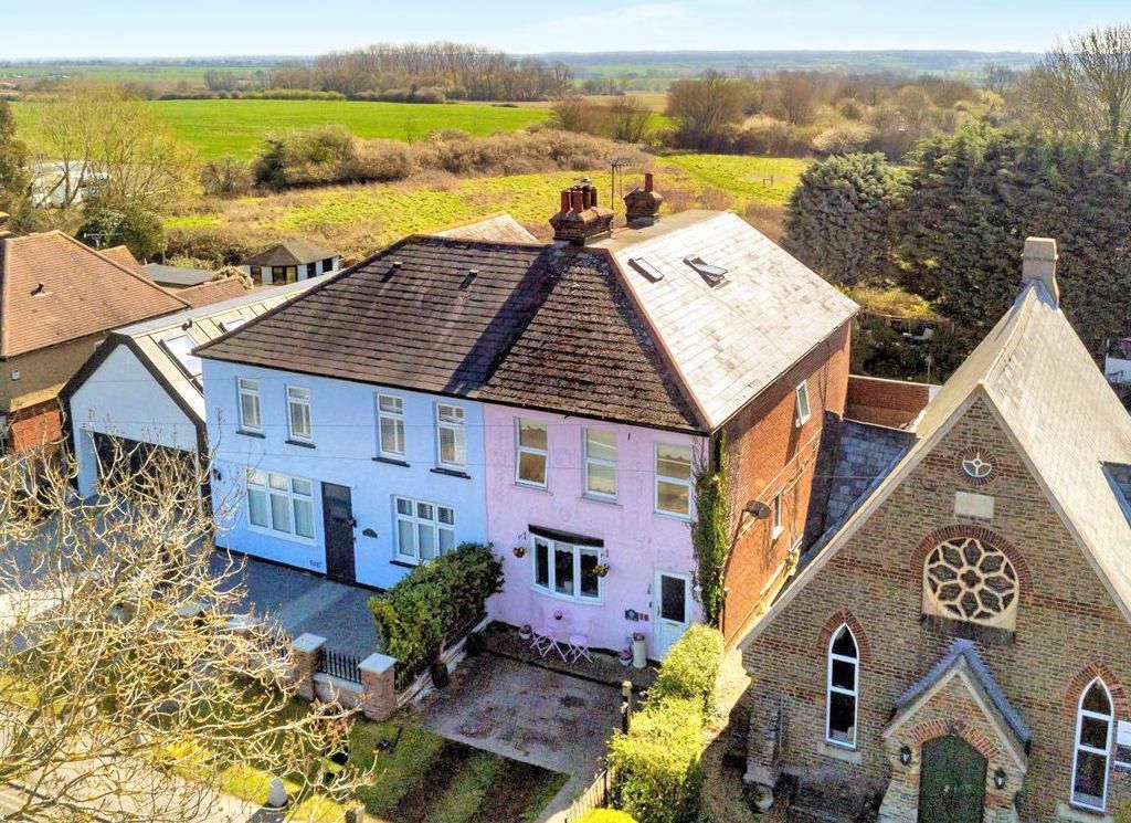 4 bed semidetached house for sale in Epping Green, Epping CM16, £