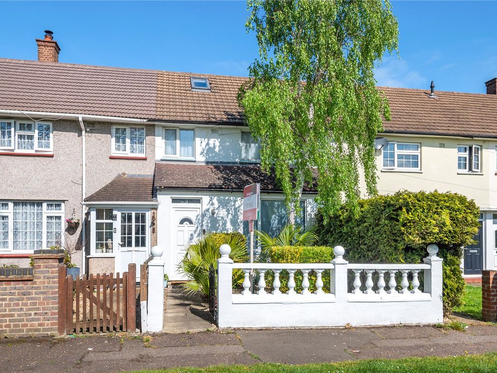 3 bed terraced house for sale in Torrington Gardens, Loughton, Essex IG10 Zoopla