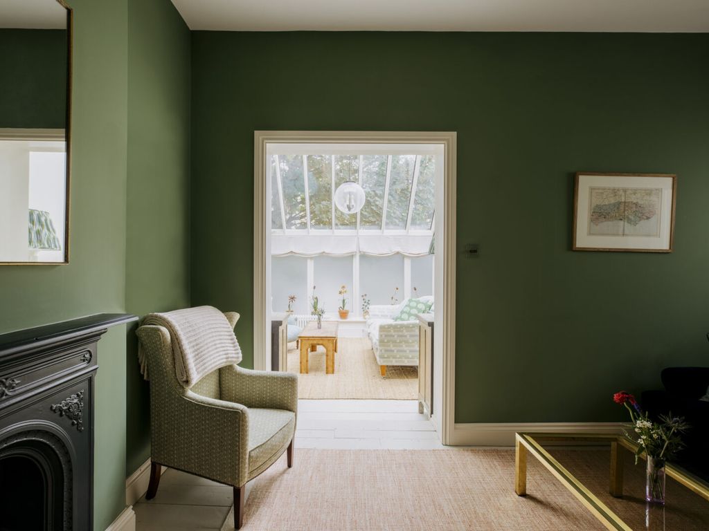 3 bed mews house for sale in Cambridge Grove, Hove, East Sussex BN3, £