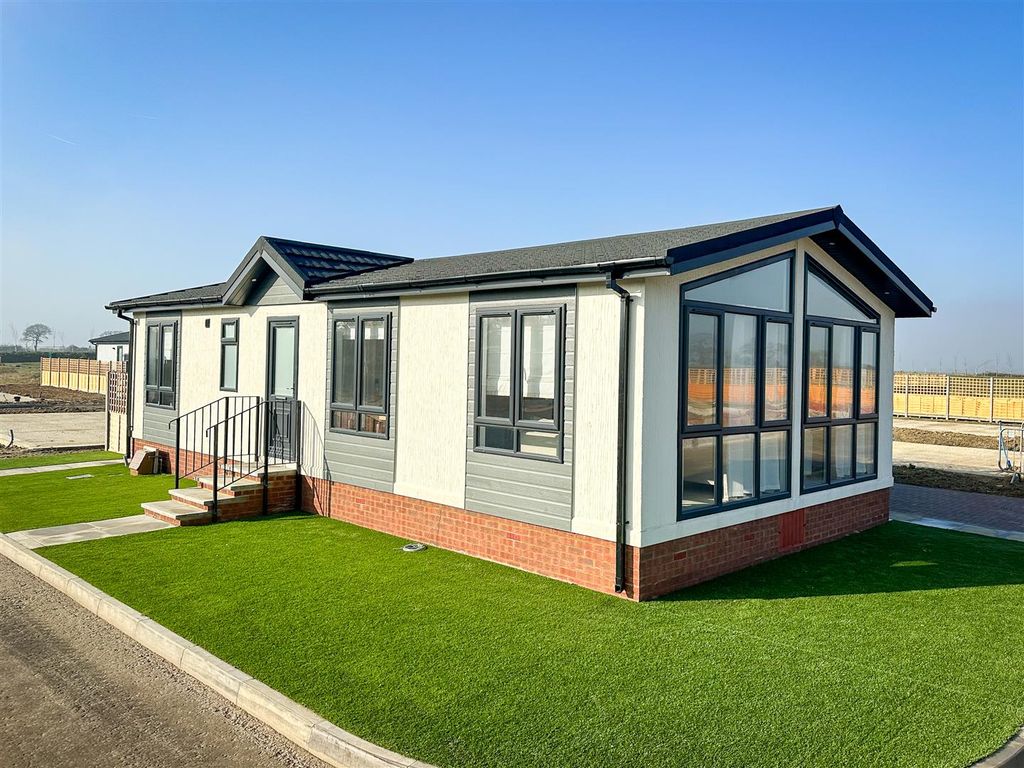 New home, 2 bed mobile/park home for sale in Sandpiper Gardens