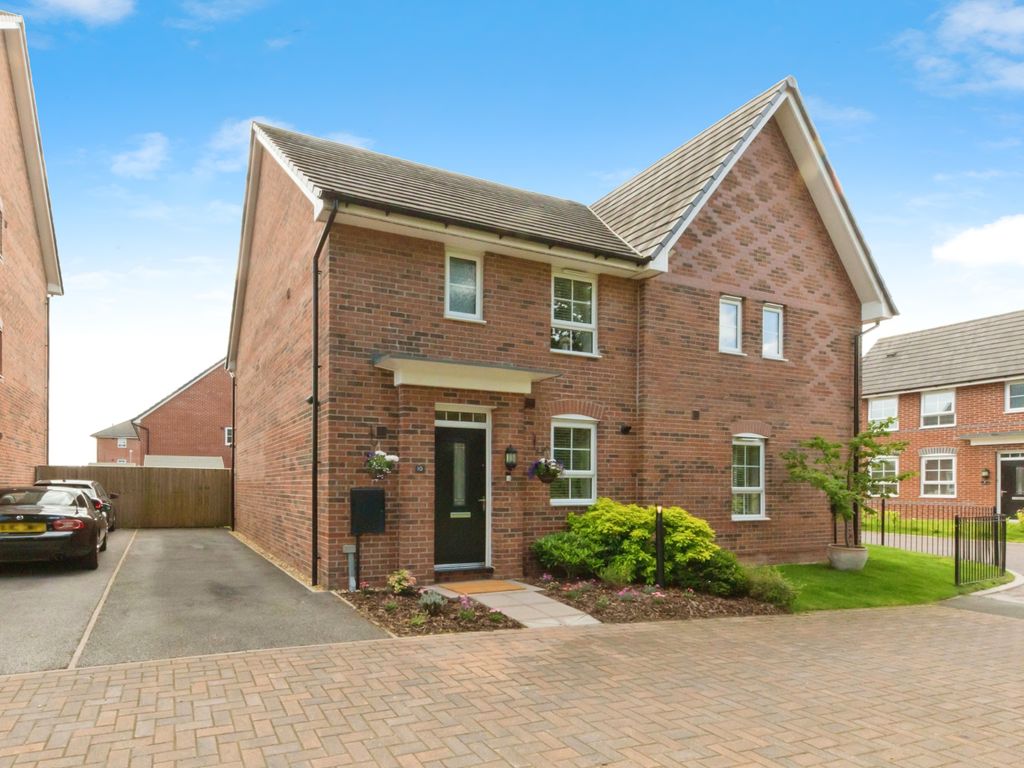 3 bed semidetached house for sale in Gatekeeper Close, Sandbach