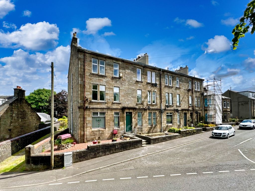 3 bed flat for sale in Janefield Place, Beith KA15, £55,000 Zoopla