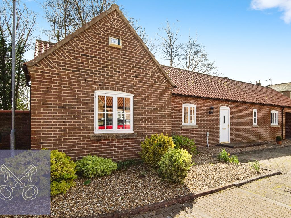 3 bed bungalow for sale in Woodland Rise, Sproatley, Hull, East