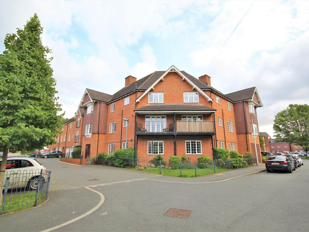 2 bed flat for sale in Wroughton Road, Halton Camp, Aylesbury HP22 Zoopla