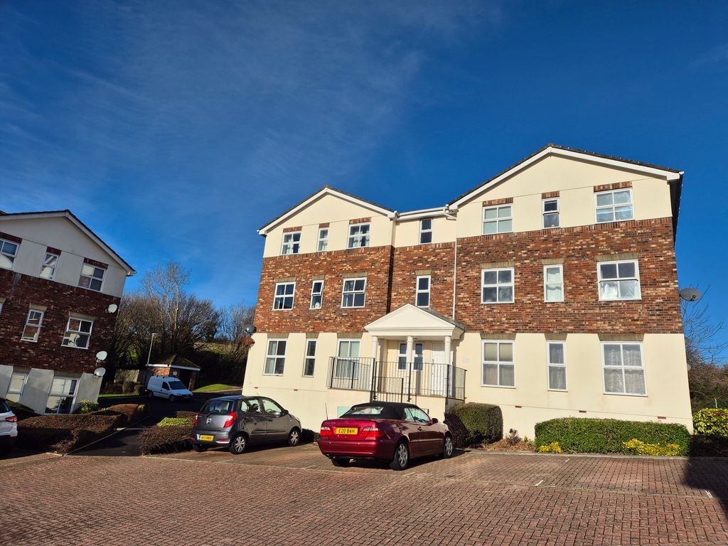 1 bed flat to rent in Earlswood Drive, Paignton TQ3, £750 pcm Zoopla
