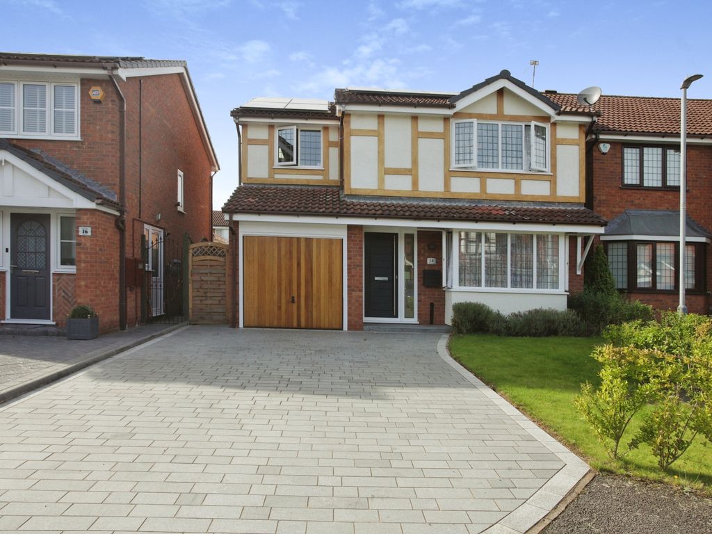 4 bed detached house for sale in Flint Close, Atherstone, Warwickshire