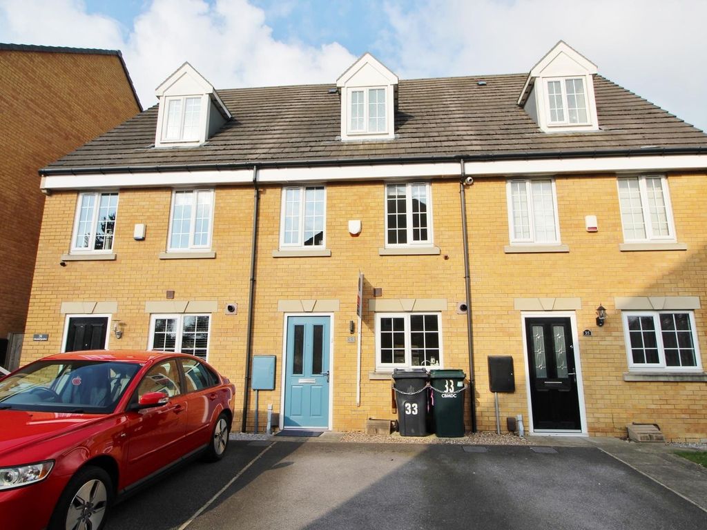 3 bed terraced house for sale in Newhall Gardens, Bradford BD5 Zoopla