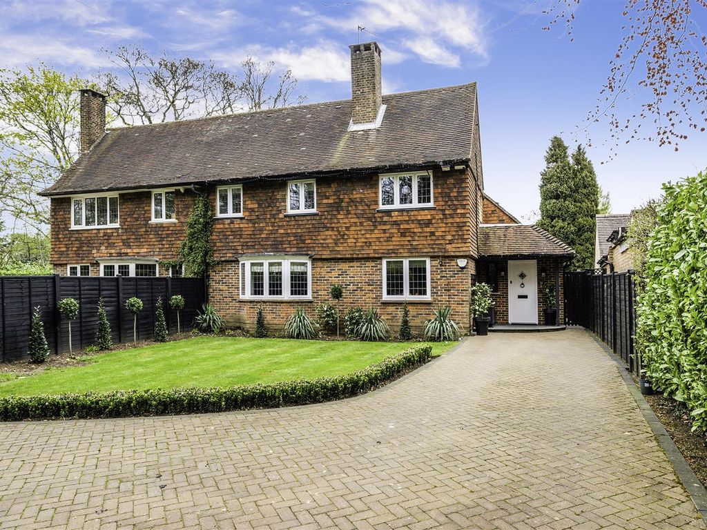 4 bed semidetached house for sale in Tower Road, Tadworth KT20 Zoopla