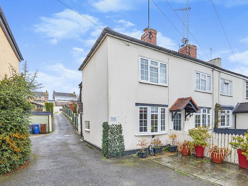 2 bed end terrace house for sale in Newton Road, BurtonOnTrent, Staffordshire DE15 Zoopla