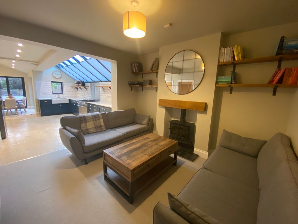 3 bed terraced house to rent in Manor Road, Lillington, Leamington Spa