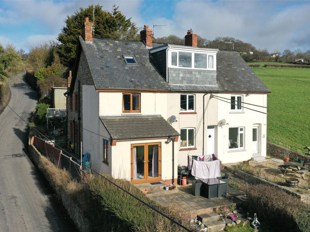 3 bed end terrace house for sale in Hemyock, Cullompton, Devon EX15, £