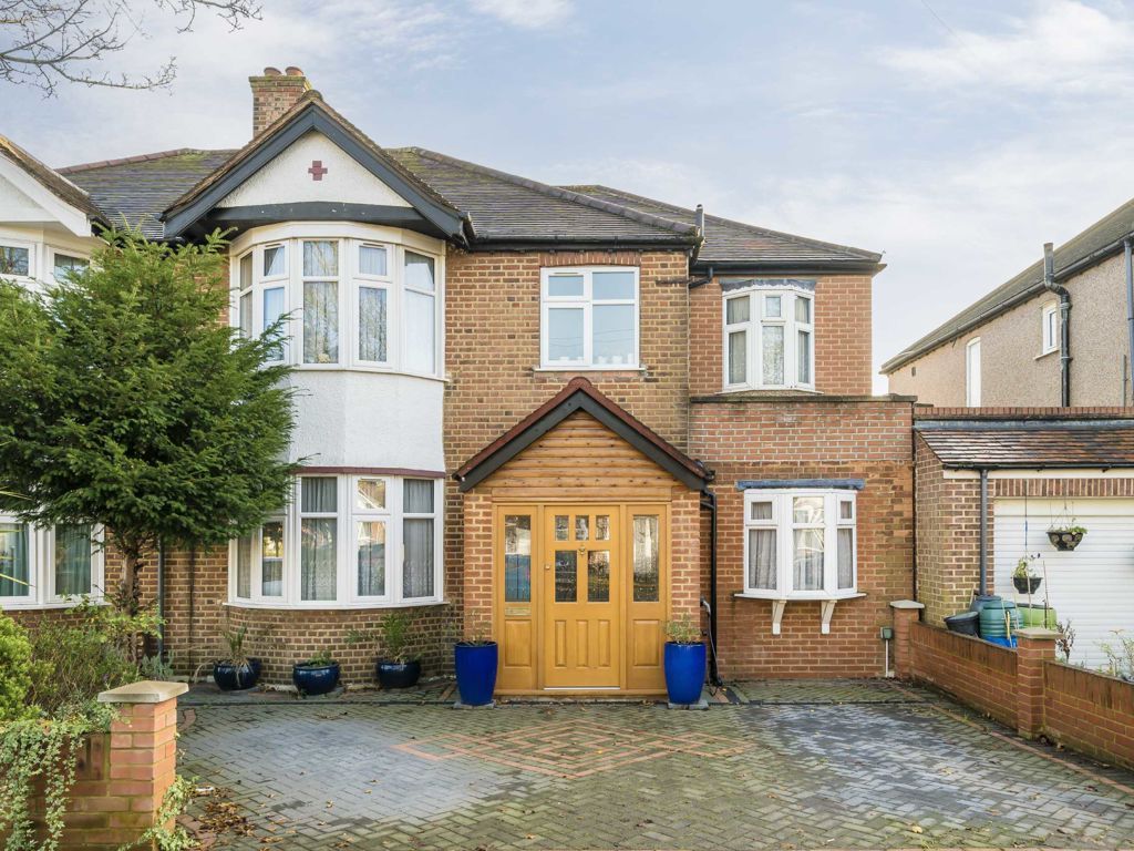 5 bed semidetached house for sale in Northumberland Avenue, Isleworth TW7, £999,950 Zoopla