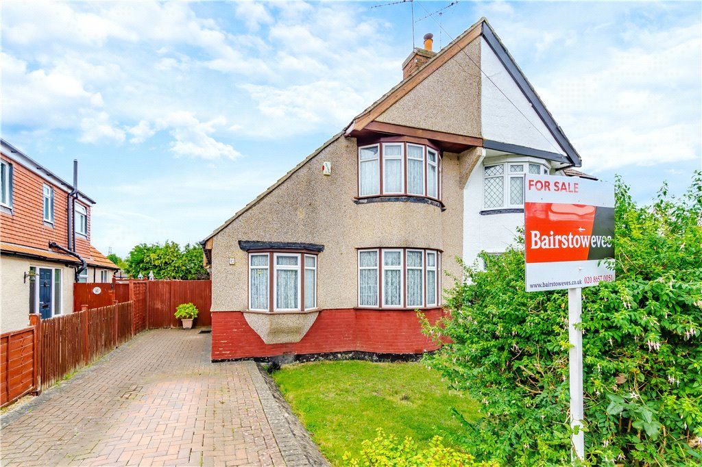 3 bed semidetached house for sale in Kingsway Avenue, South Croydon