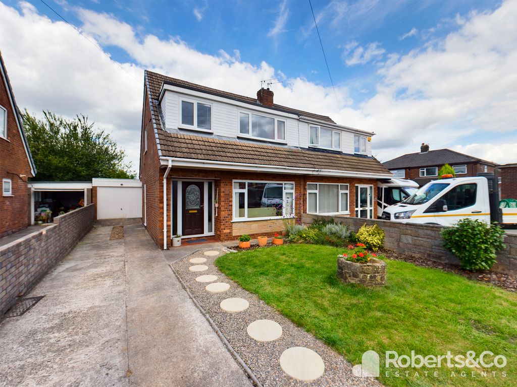 3 bed semidetached house for sale in Linden Close, Lostock Hall