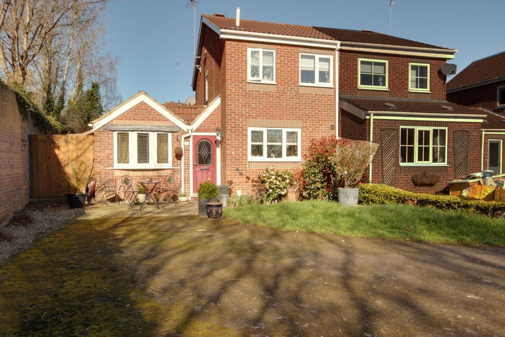 3 bed semidetached house for sale in Risby Place, Beverley HU17 Zoopla