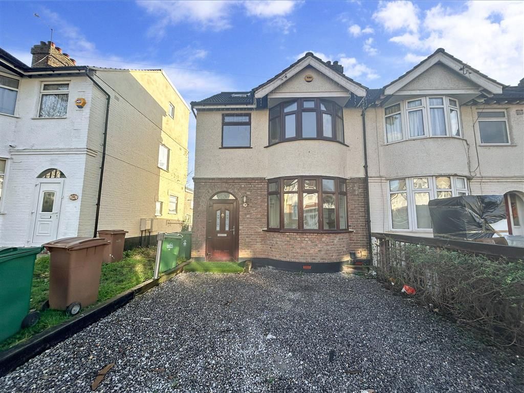 4 bed end terrace house for sale in Alpha Road, London E4 Zoopla