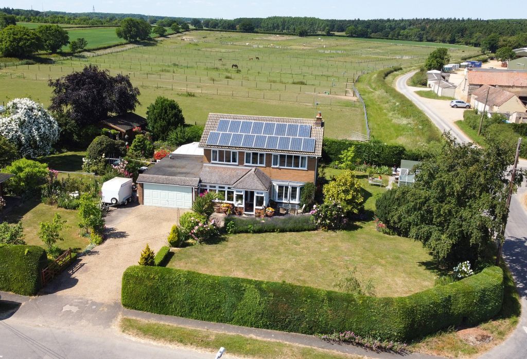 3 bed detached house for sale in Elsthorpe Road, Stainfield, Bourne