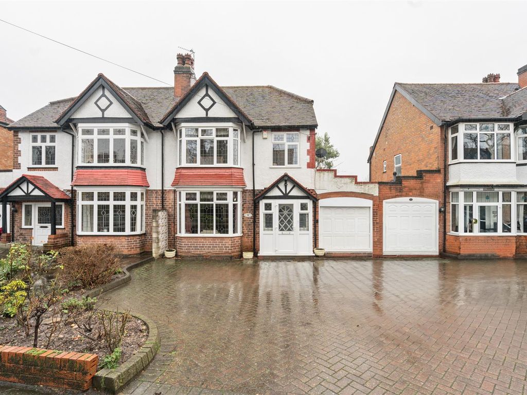 3 bed semidetached house for sale in Lyndon Road, Solihull B92, £