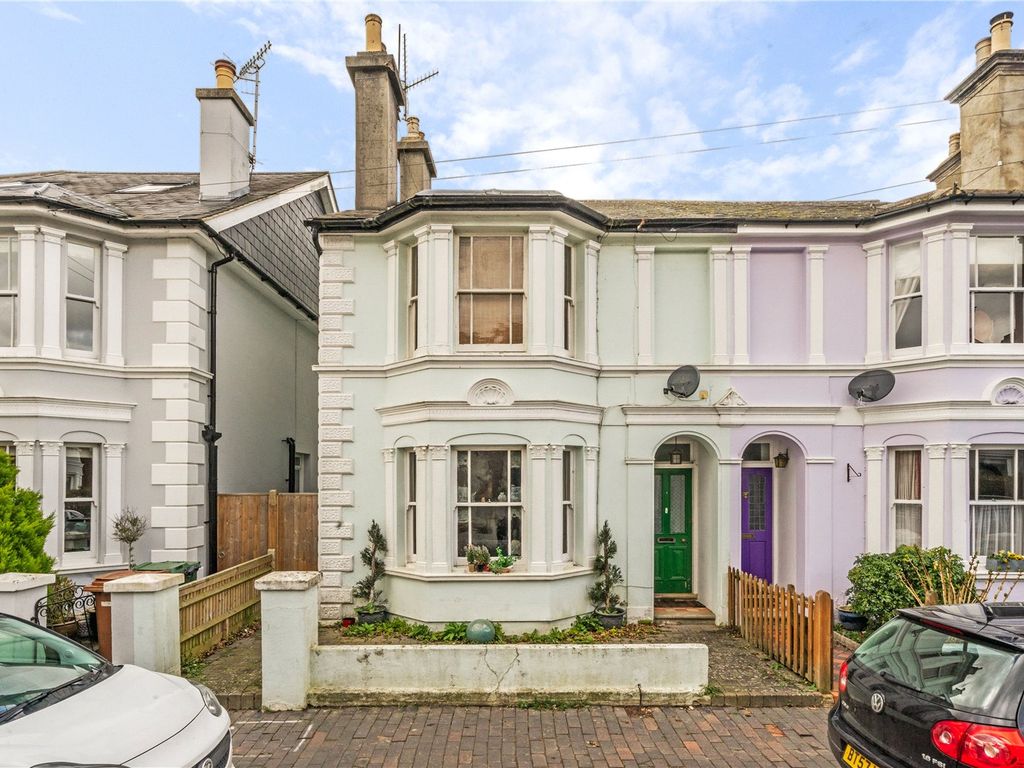 4 bed semidetached house for sale in Culverden Park Road, Tunbridge